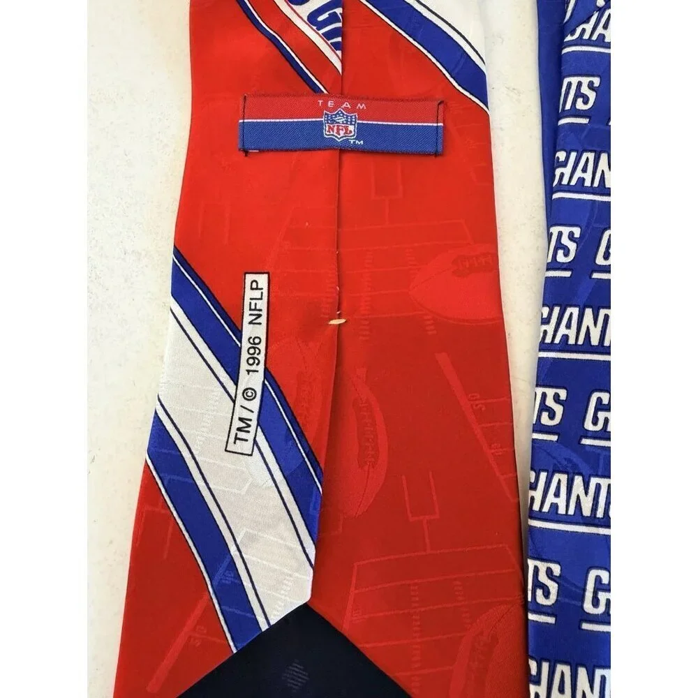 New York Giants Team NFL Men's Silk Necktie Tie 1996 Football Helmet Logo 57